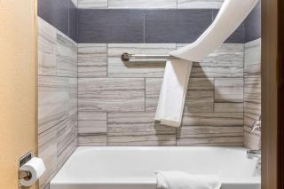 Quality Inn Lamar - 3