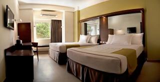 Microtel by Wyndham Acropolis - Manila - 9