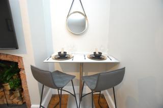 City Centre 1 Bed Apartment - Modern & Bright - Chester - 1