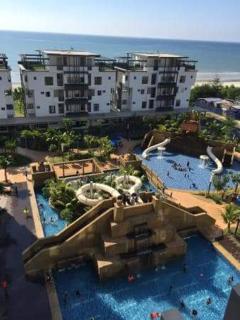 Seafront Villa at Swiss Garden Resort Residences, Kuantan - Kuantan - 8