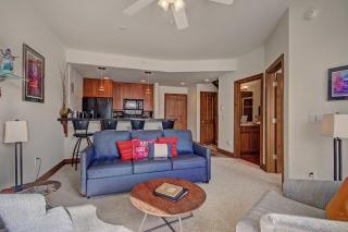 Highland Greens Lodge 305 Condo - 2