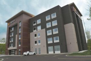 La Quinta by Wyndham Buffalo Amherst - Amherst - 0