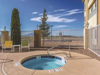 La Quinta by Wyndham Deming - 4