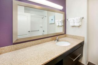 La Quinta by Wyndham Cincinnati Airport Florence - Florence - 1
