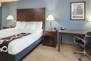 La Quinta by Wyndham Moscow Pullman - Moscow - 1