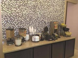La Quinta Inn by Wyndham Lincoln - 5