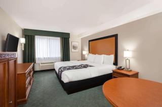 La Quinta Inn by Wyndham Everett - Everett - 1