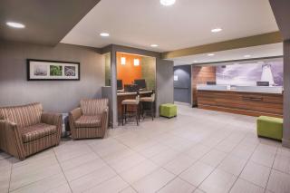 La Quinta by Wyndham Erie - Erie - 2