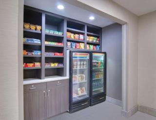 La Quinta by Wyndham Cleveland Airport West - 2