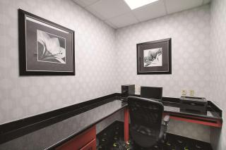 La Quinta Inn & Suites by Wyndham South Dallas - Hutchins - 8