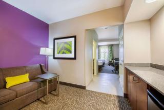La Quinta by Wyndham Kearney - Kearney - 1