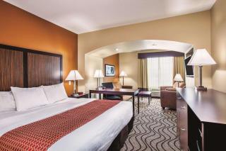 La Quinta by Wyndham Cotulla - 1