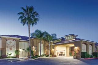 La Quinta by Wyndham Los Banos - Los Banos - 9