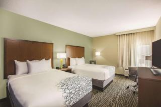 La Quinta by Wyndham Wichita Northeast - Wichita - 1