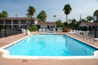 Colony Inn - 1