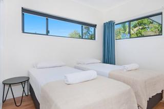 Jims Beach House 2 - 2