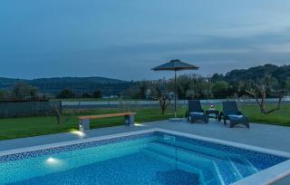 Sea View apartments with shared Pool - 1