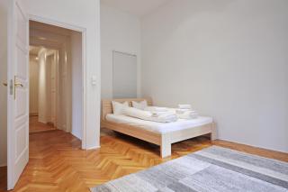 Luxury gold plated suite in calm central location - Budapest - 6