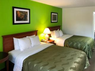Quality Inn & Suites of Alma - Northeast from Fort Smith - Alma - 2