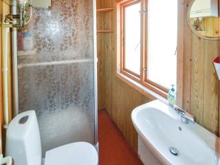 Two-Bedroom Holiday Home In Glesborg - 2