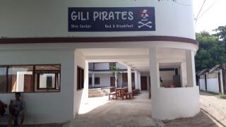 Gili Pirates Dive & BnB - Gili Trawangan - 8