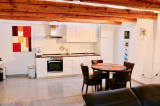 Zwei Ferienwohnungen Anker max 5 Personen & Leuchtturm max 4 Personen, direkt in Steinhude Scheunenviertel, Balkon, WLAN , Privater Parkplatz, Wallbox - Steinhude - 8