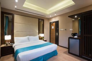 Naviti Warwick Dammam - 1