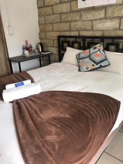 Queenspark Lodge - Bloemfontein - 3