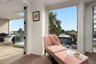 Awesome Downtown Location - park the car and walk to everything ! - Mount Maunganui - 9