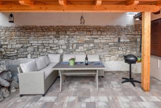 Vintage Garden Apartment - Pula - 8