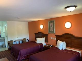 Royal Regency Inn - 8