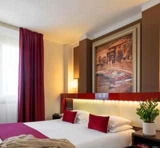 Kairos Garda Hotel - Castelnuovo del Garda - 1