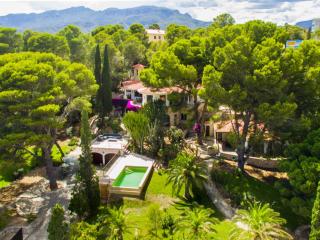 TarracoHomes, Villa with Botanic Garden and Private Pool facing the Beach - Miami Platja - 6