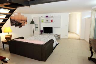 Mega House - Catania - 4