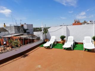 Resting In A Typical District Near Everything - Córdoba - 1