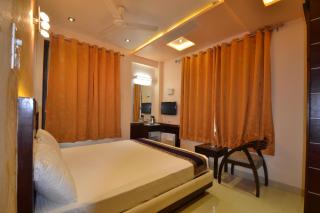Hotel Central Residency - Varanasi - 1