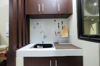 Minimalist Studio at Kebagusan City Apartment By Travelio - Giacarta - 3
