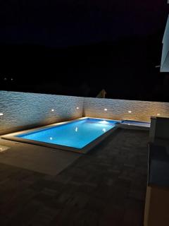 VILLA ŠUŠANJ 1 - 3