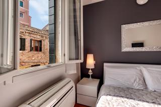 Charming Castello Apartments by Wonderful Italy - Venice - 3