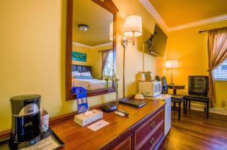 Pegasus International Hotel - Key West - 3