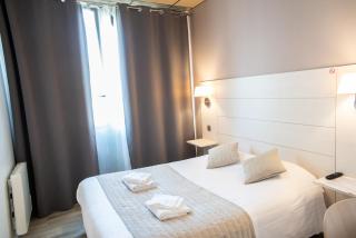 Hôtel Garabel - Plaisir - 9