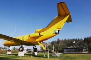 Yellow Plane - Yurov - 7