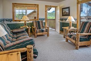 Stanley High Country Inn - 9