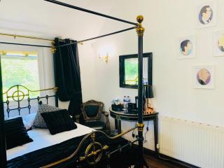 Oldlands Farmhouse Gatwick - Horley - 4