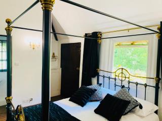 Oldlands Farmhouse Gatwick - Horley - 1