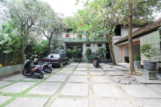 RedDoorz near Solo Balapan Station 2 - Solo - 9