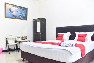 RedDoorz near Sultan Hasanuddin Airport 2 - Makassar - 0
