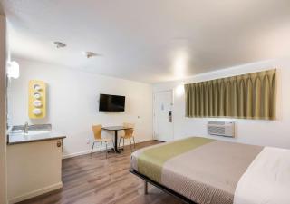 Motel 6-Burlington, WA - Burlington - 2
