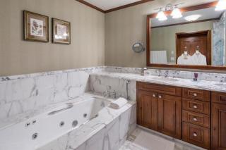 The Ritz-Carlton, 3 BR Residence 8212: Ski-in/Ski-out Resort in Aspen w/ Mountain/Town view - Aspen - 3