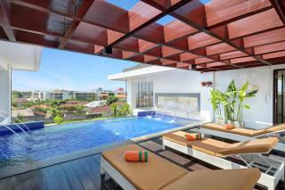 HARRIS Hotel Seminyak - Seminyak - 0